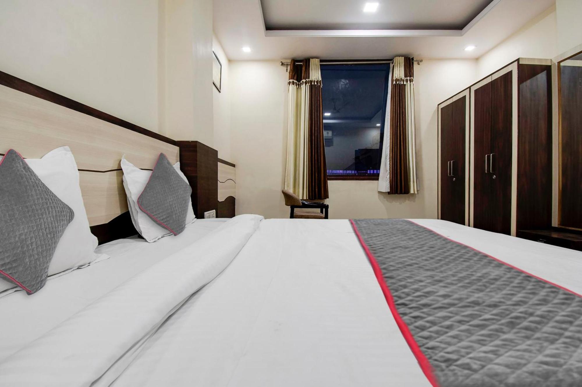 Capital O Pink Peral Hotel Jaipur Eksteriør billede