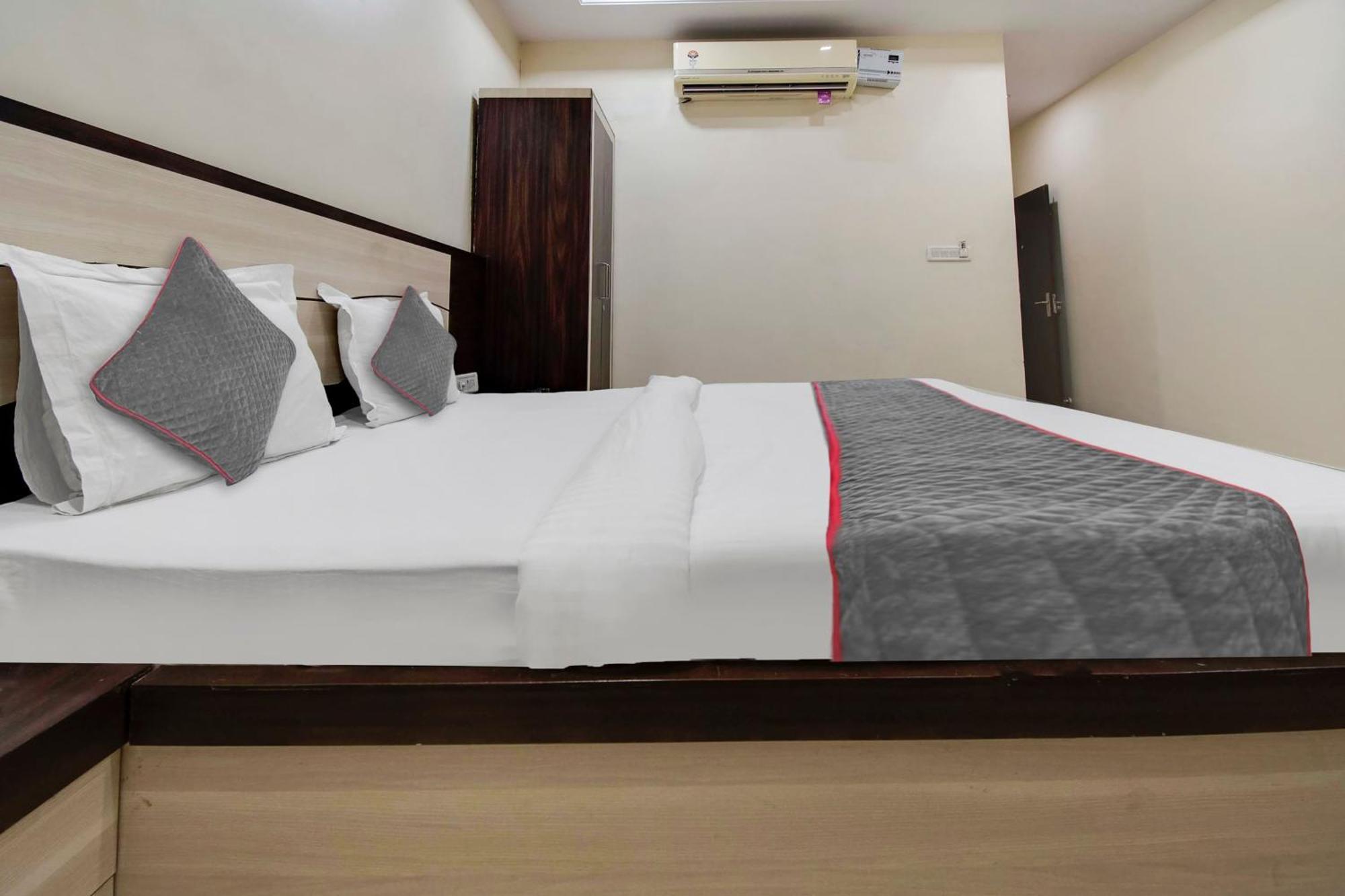 Capital O Pink Peral Hotel Jaipur Eksteriør billede
